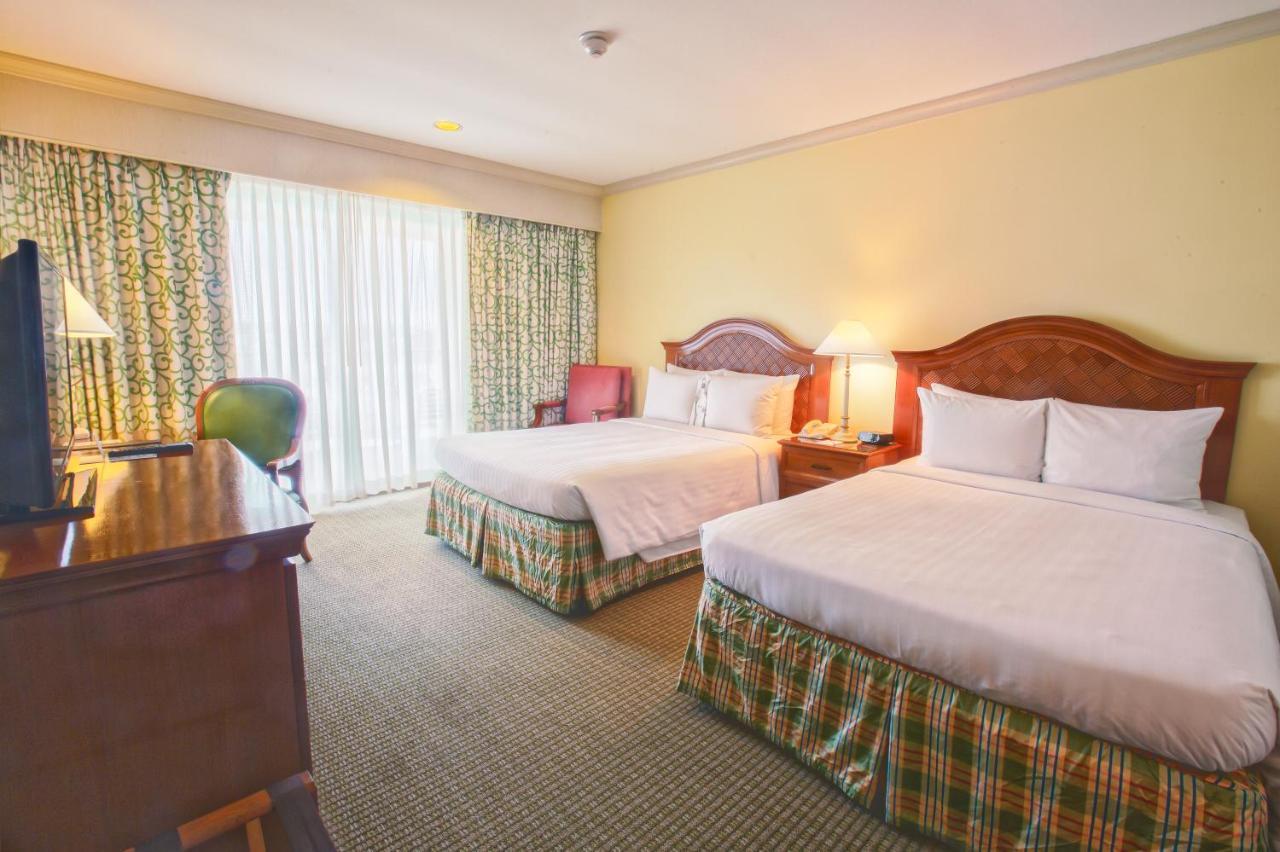 Pacific Star Resort & Spa Tamuning Exterior photo